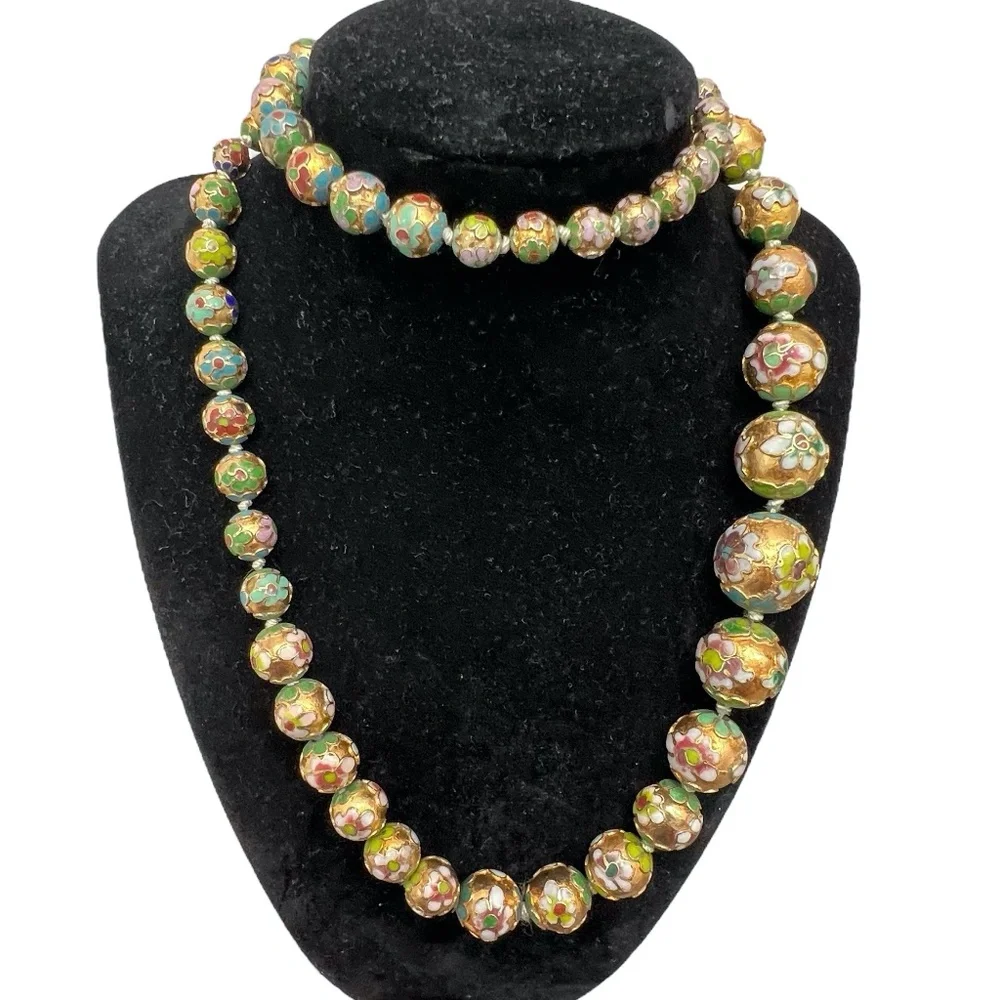 VINTAGE GRADUATED CLOISONNÉ BEAD NECKLACE 30.5